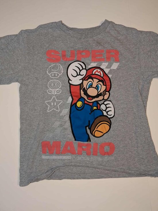 Super Mario Kids Graphic Tee – Gray Short Sleeve Gamer Shirt - Picture 5 of 6